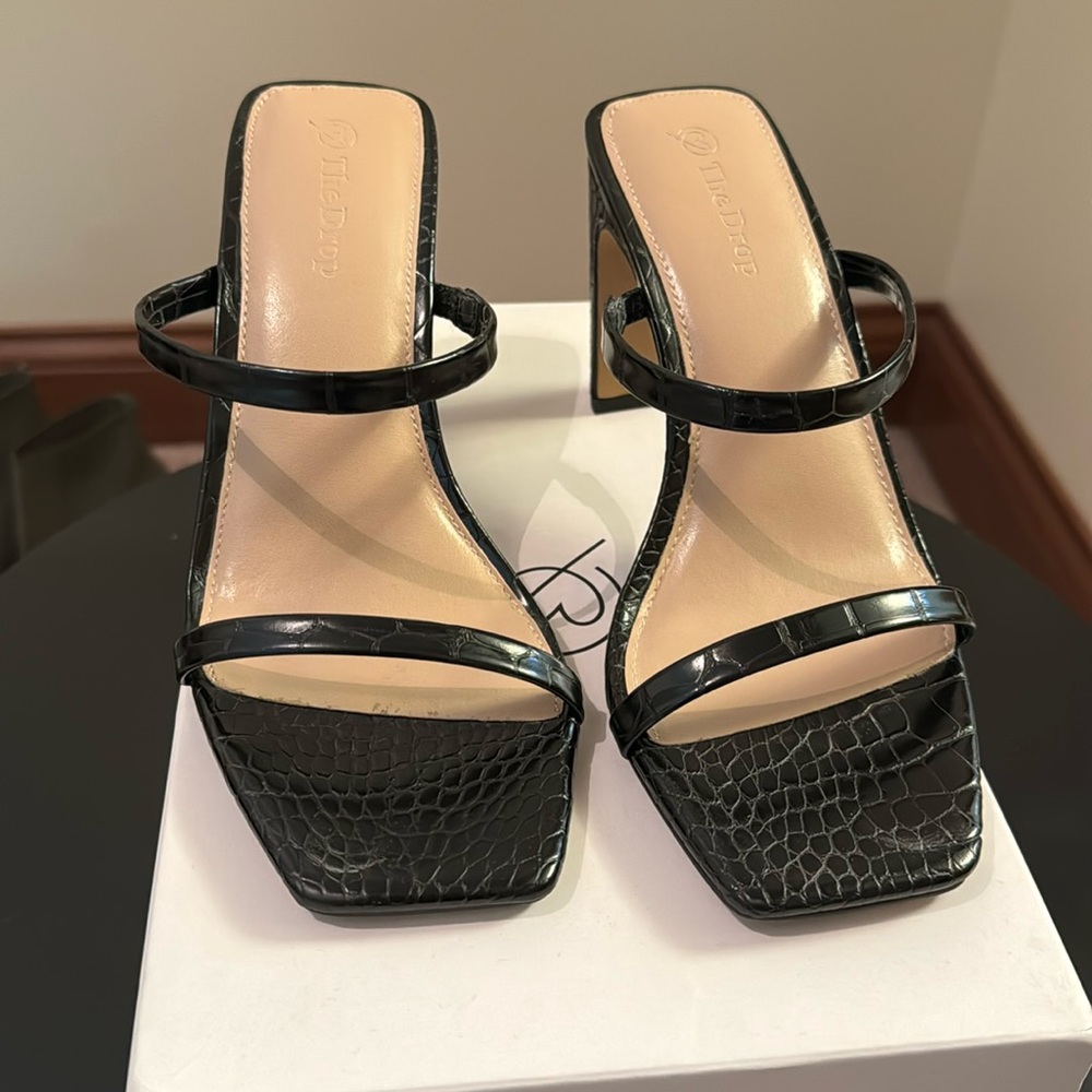 The Drop Avery Black Heeled Sandals Size 7